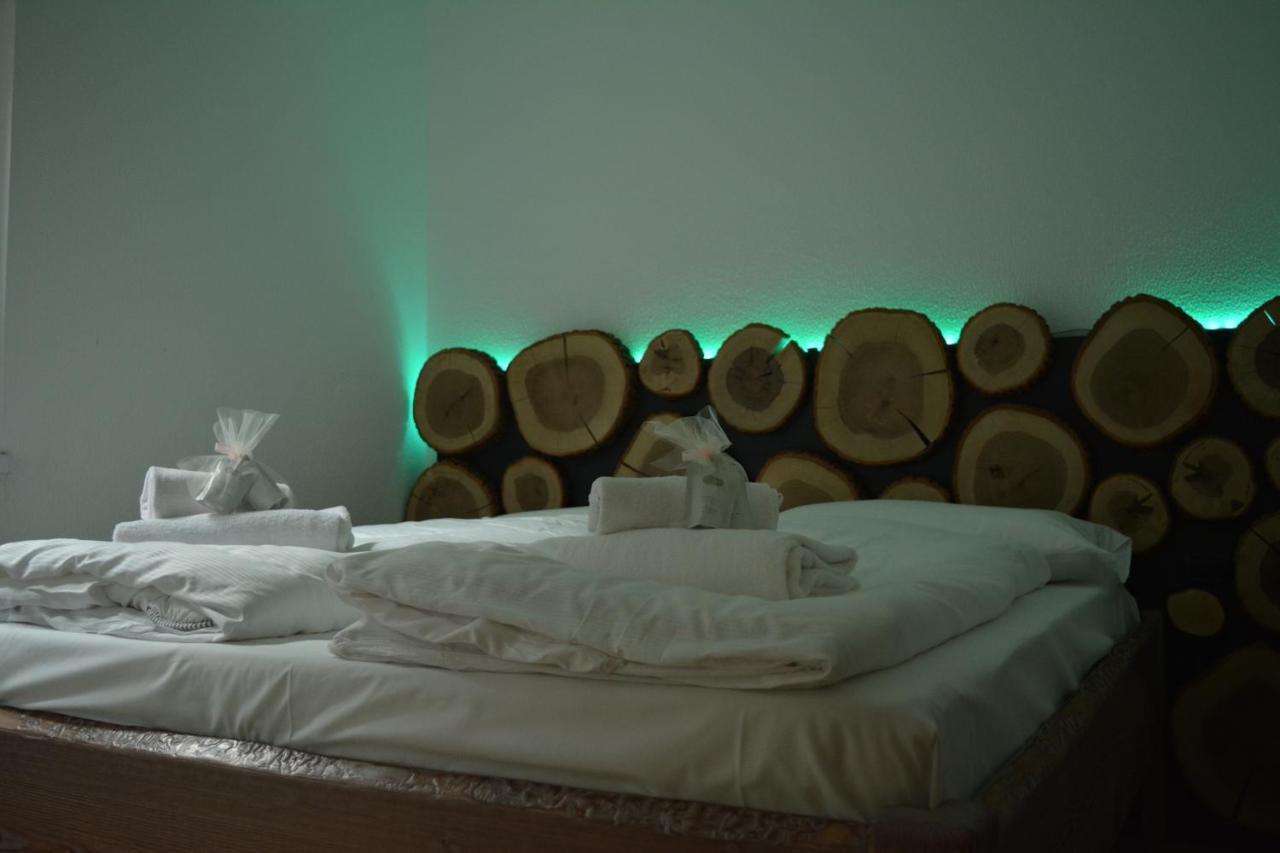 Alpieve Albergo Pieve Pieve Di Ledro Exterior photo